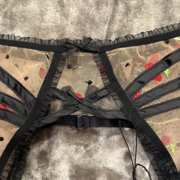 New! for love and lemons cherry embroidered garter belt black 31283 - Picture 3 of 10